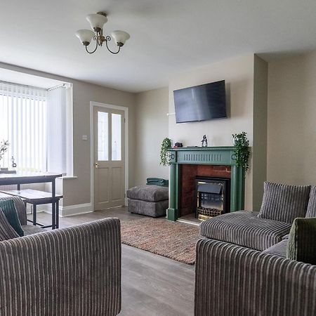 Beachfront Apartment - Ground Floor Apartment With Sea Views, Next To The Beach, Bridlington, North Yorkshire Bessingby Екстер'єр фото