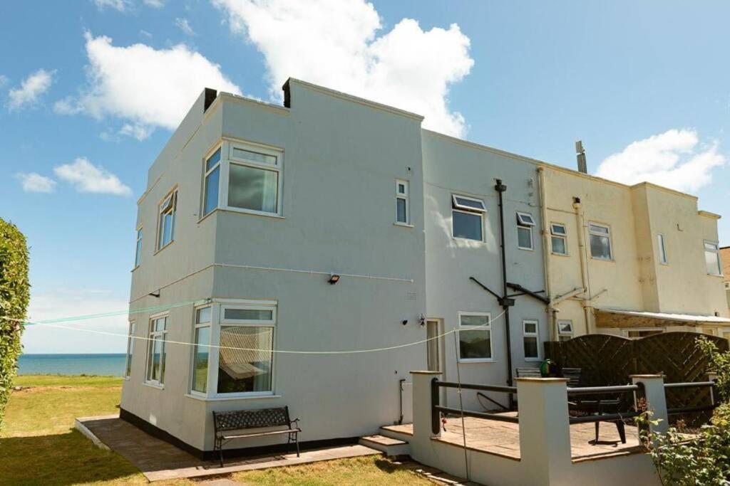 Beachfront Apartment - Ground Floor Apartment With Sea Views, Next To The Beach, Bridlington, North Yorkshire Bessingby Екстер'єр фото