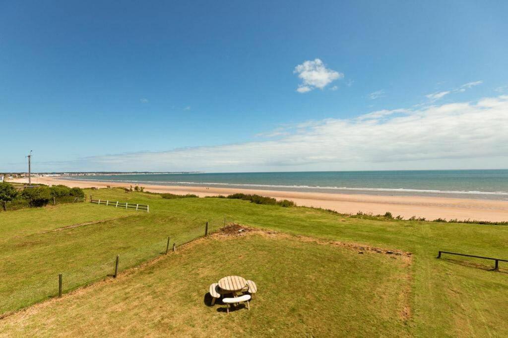 Beachfront Apartment - Ground Floor Apartment With Sea Views, Next To The Beach, Bridlington, North Yorkshire Bessingby Екстер'єр фото